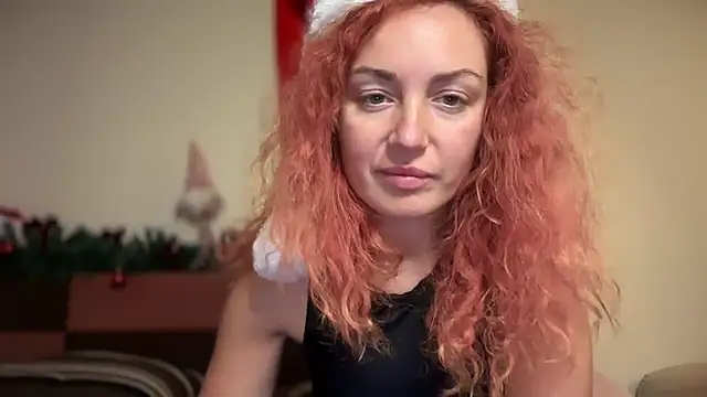 Reddgiirl's cam snapshot