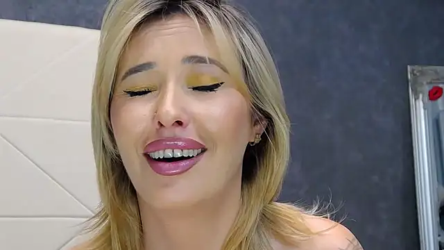 IssaSmith's cam snapshot