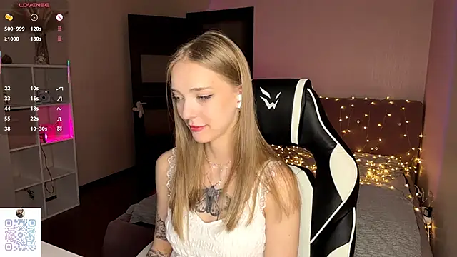 EvaPeace's cam snapshot