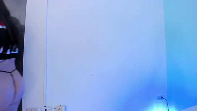 curvy_rousi's cam snapshot