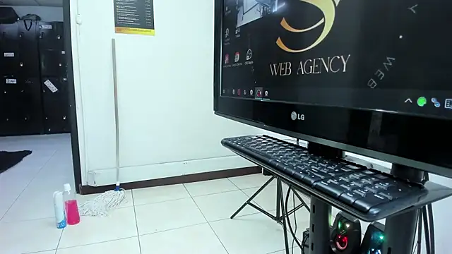 YaraSilk19's cam snapshot