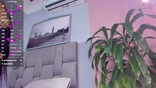 elodie_walker's cam snapshot