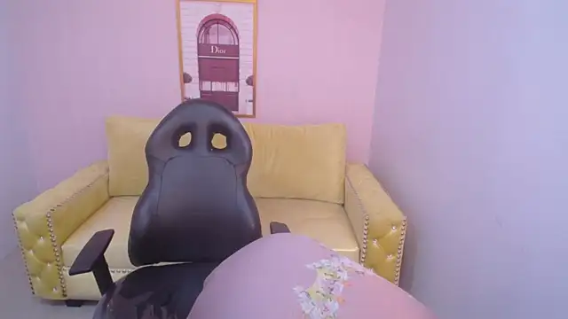 bellatrix_ch's cam snapshot