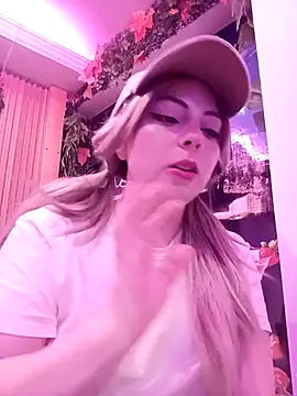 madelaine-'s cam snapshot