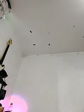 ItsNaiixa's cam snapshot