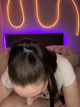 Mila-Jasmin's cam snapshot