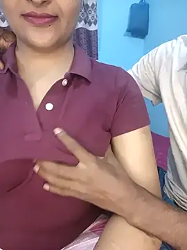 RomanticCouple432's cam snapshot