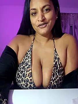 Busty_AriaX's cam snapshot