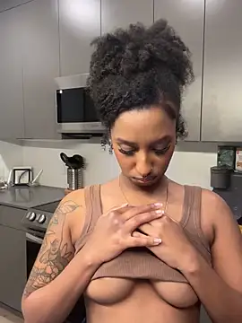 Your_Paris live sex cam