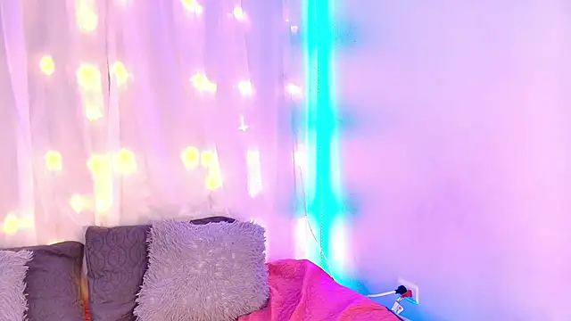 LilyRousee's cam snapshot