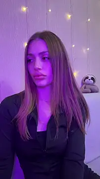 Elizabeth_Tay's cam snapshot