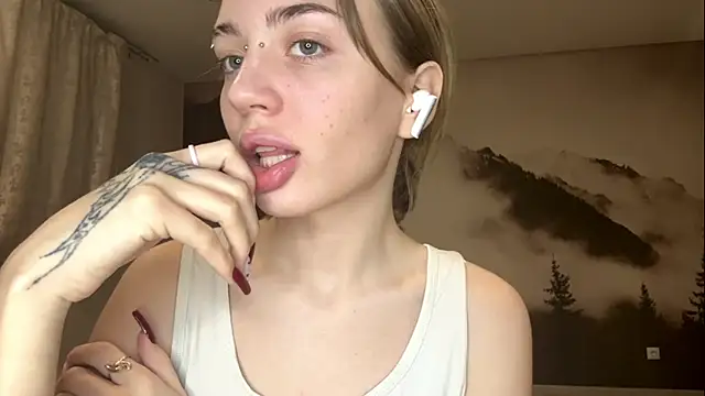 MelaineAytes's cam snapshot