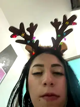 luna_ef_'s cam snapshot