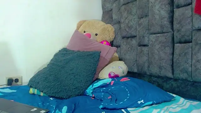 Charlotte_Landry__ live sex cam