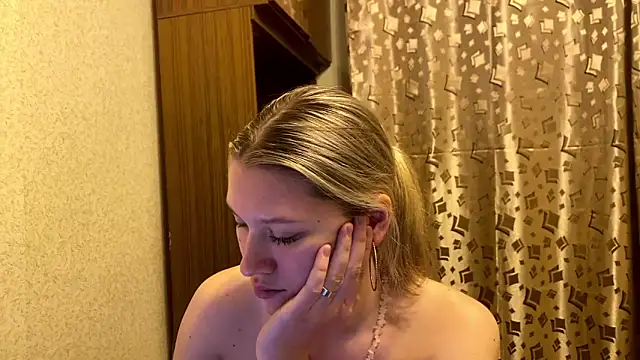 SkyeDavis's cam snapshot