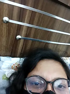 Mahira_sharma01's cam snapshot