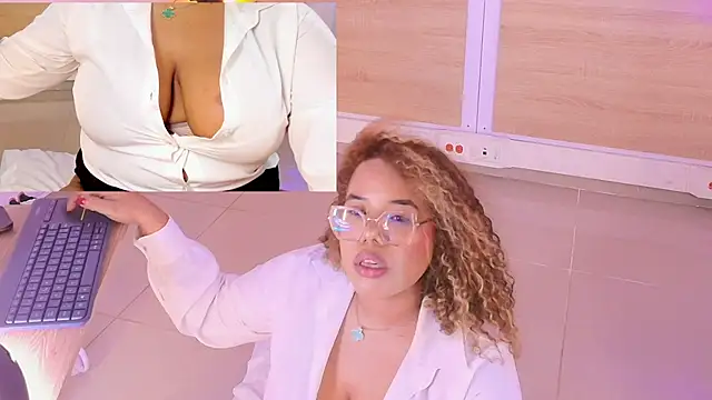 _nickypurple_'s cam snapshot