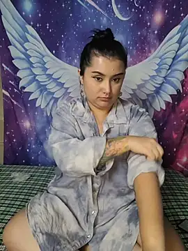 CurvyNoir's cam snapshot