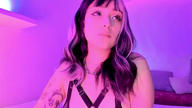 Gloomydoll's cam snapshot