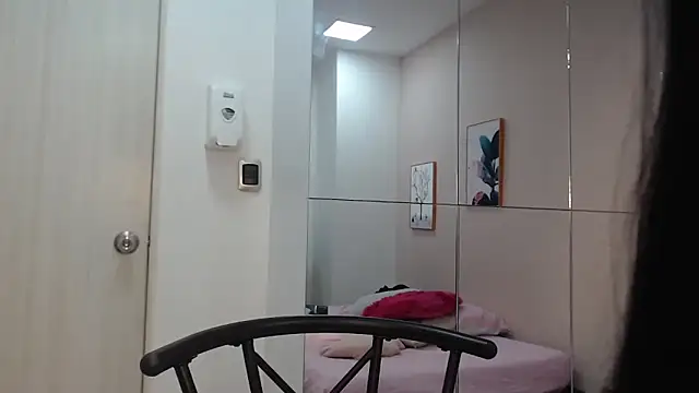 zooombee's cam snapshot