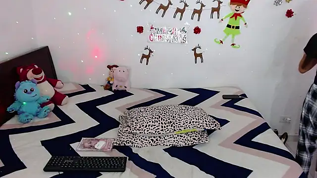 Zoe_small's cam snapshot