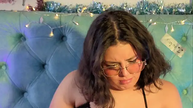 Paola_Lyon_'s cam snapshot