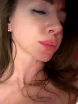 MarinaDiva11_74's cam snapshot