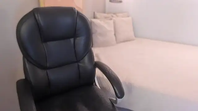 Julieth_brown_'s cam snapshot