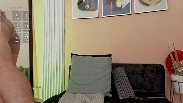 thomas_eliotts's cam snapshot