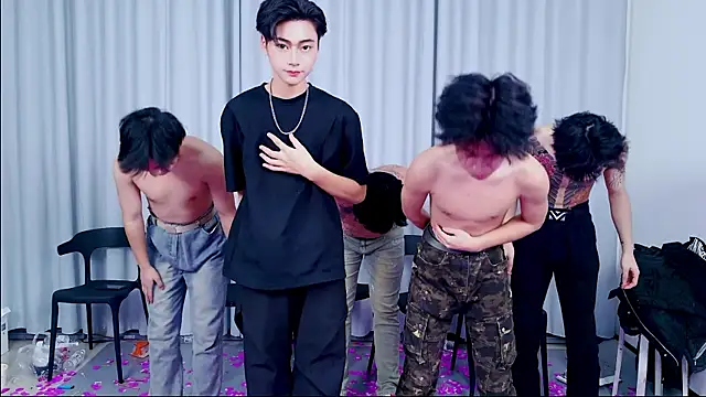 QYBOYS_010's cam snapshot