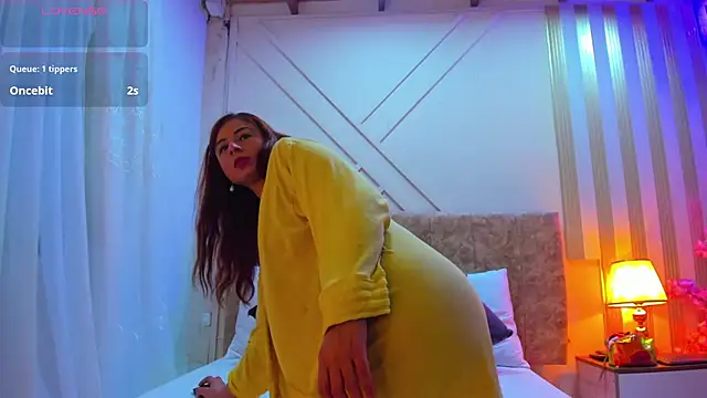 ashley__foxx_'s cam snapshot