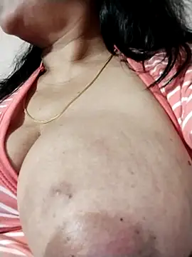 tharu_sweet's cam snapshot