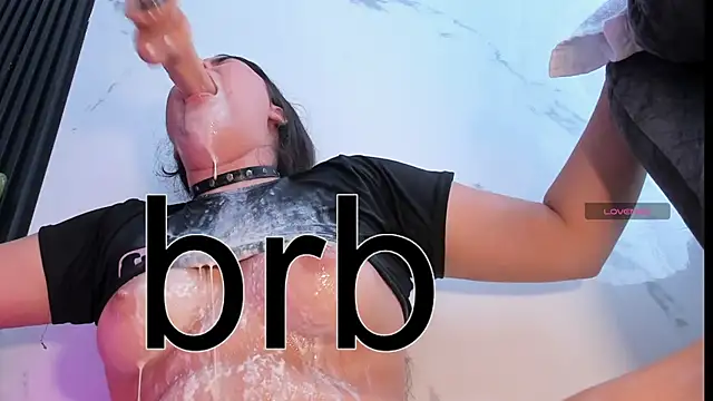 velvet_rosee_'s cam snapshot