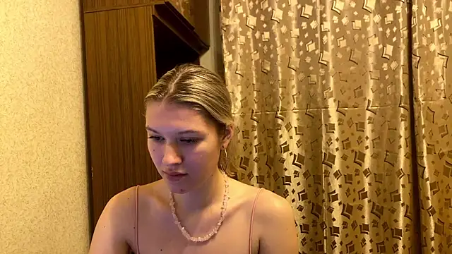 SkyeDavis's cam snapshot