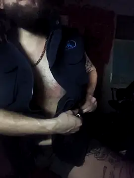 Ozomitro live sex cam