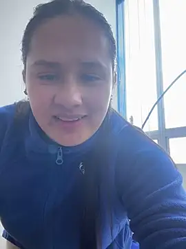 bela_miel's cam snapshot