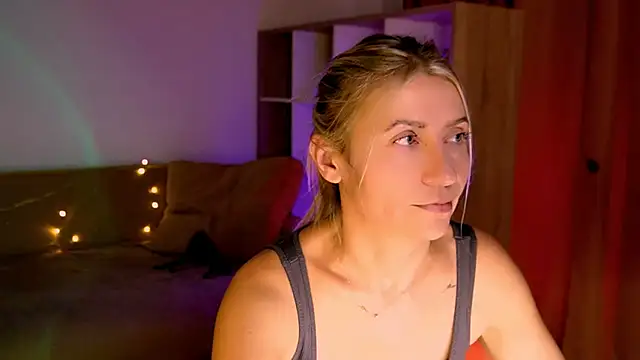 ZoeGrant's cam snapshot