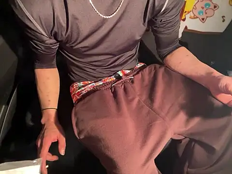 SPOTSCAMEL live sex cam