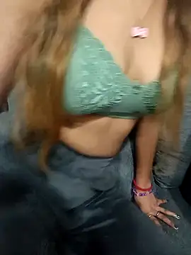 Slutty_queen18's cam snapshot