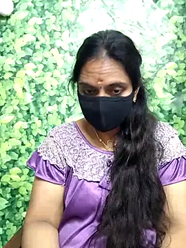 Queen-Neha's cam snapshot