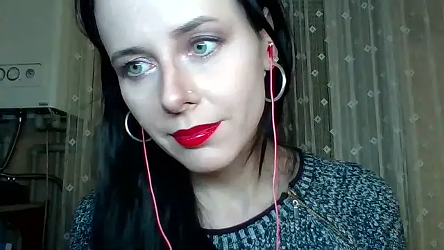 LuminousLady's cam snapshot