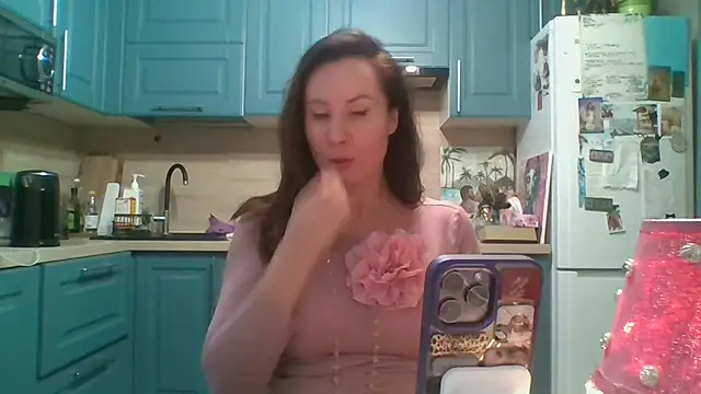 ALICAINWONDERLAND's cam snapshot