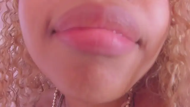 Nikki_Angel_'s cam snapshot