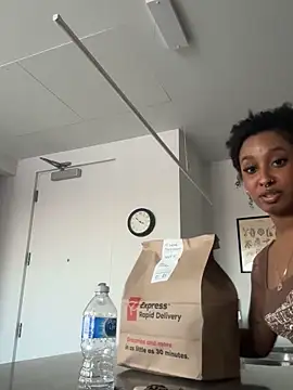 Your_Paris's cam snapshot