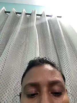 heenashai's cam snapshot