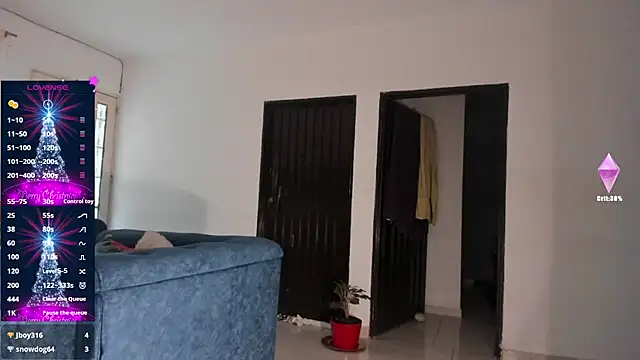 LiloTorontoo's cam snapshot