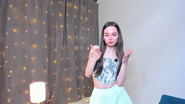 YvonneRobes live sex cam