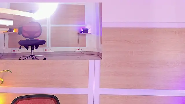 _nickypurple_'s cam snapshot