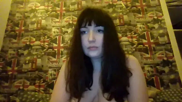 Lynylou live sex cam