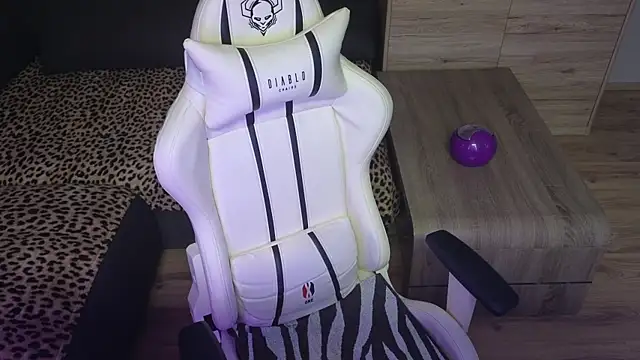 MolligSpielle live sex cam